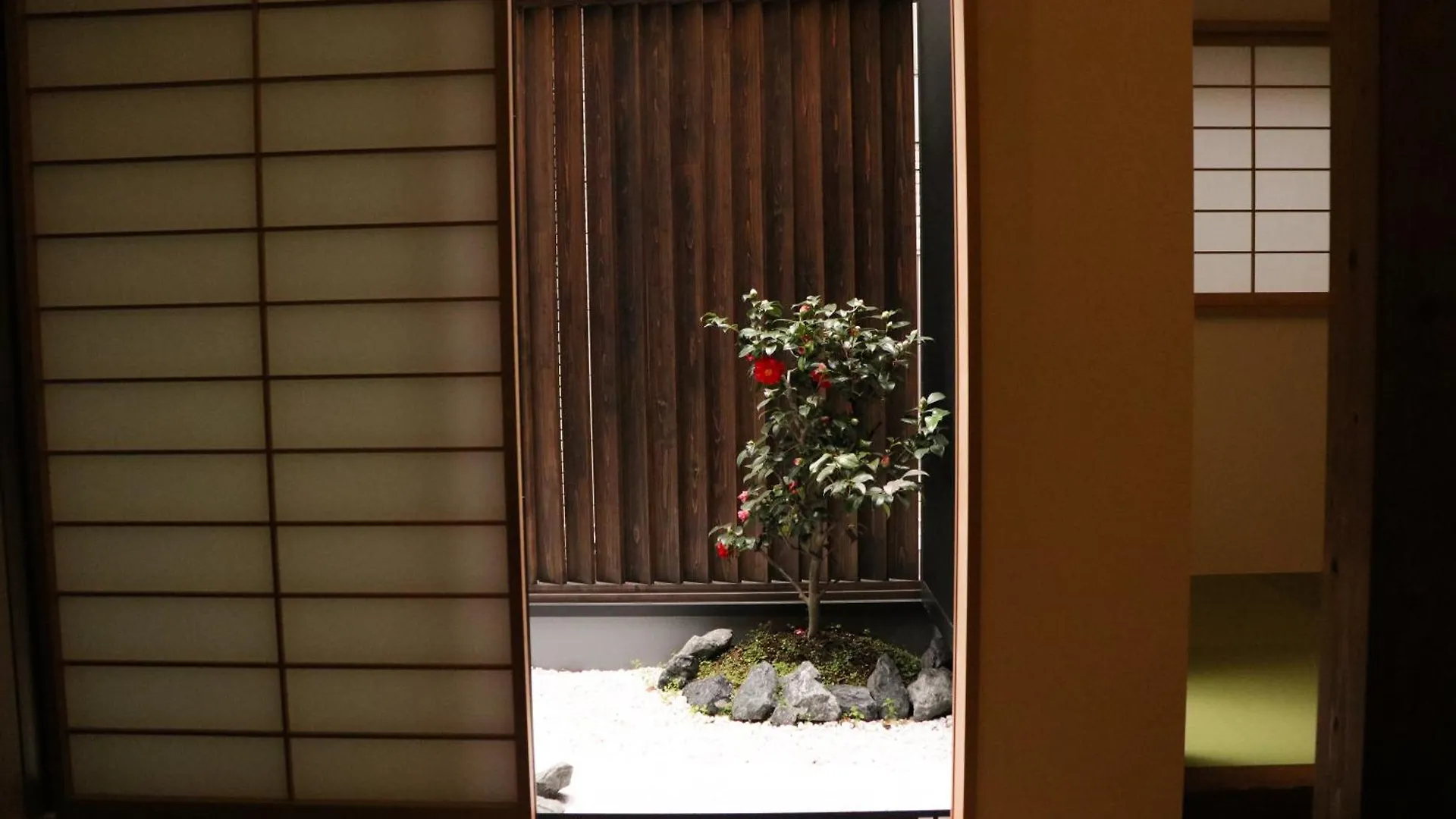 **  Ito Ryokan Tokio Japón