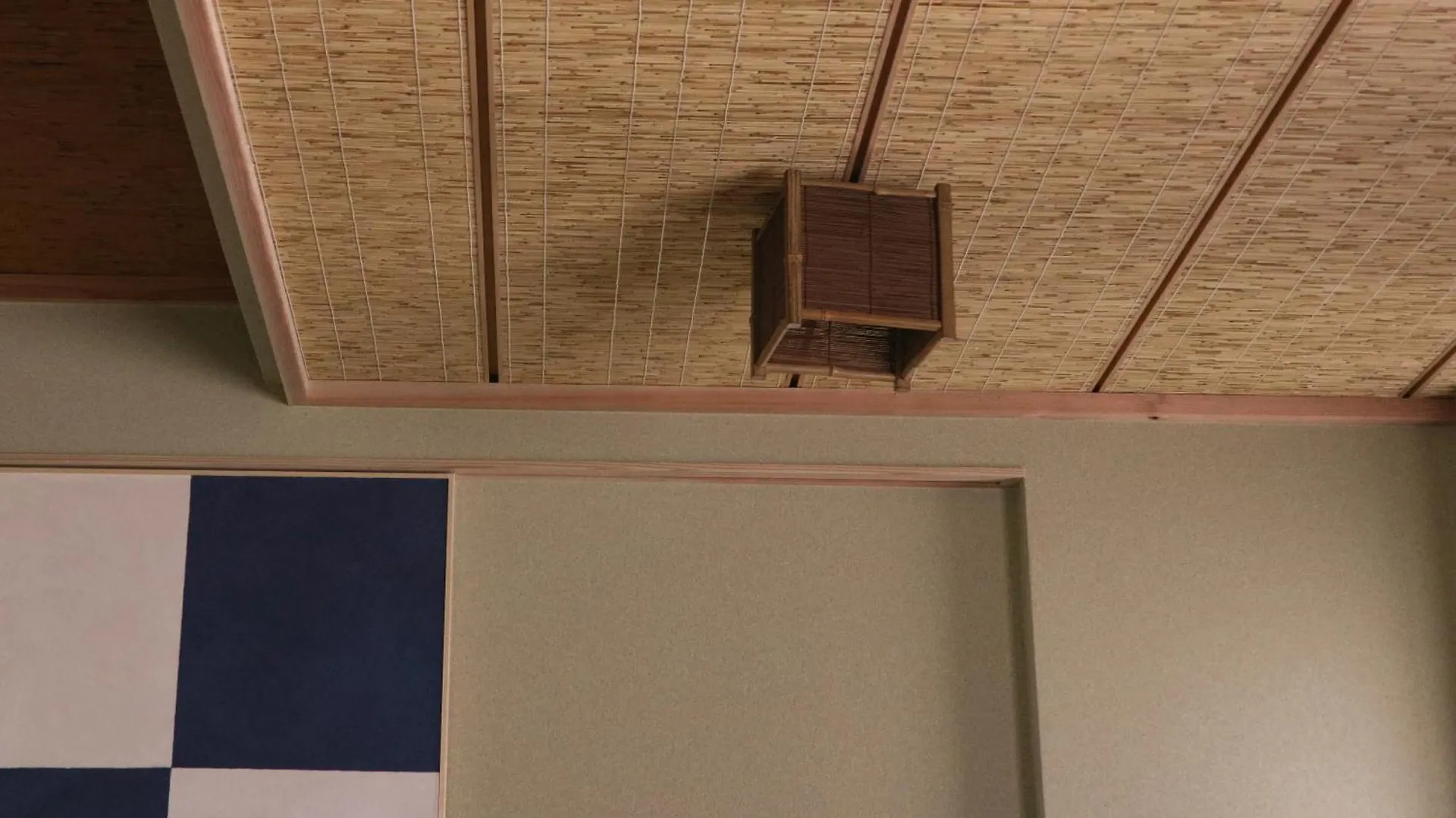 **  Ito Ryokan Tokio Japón